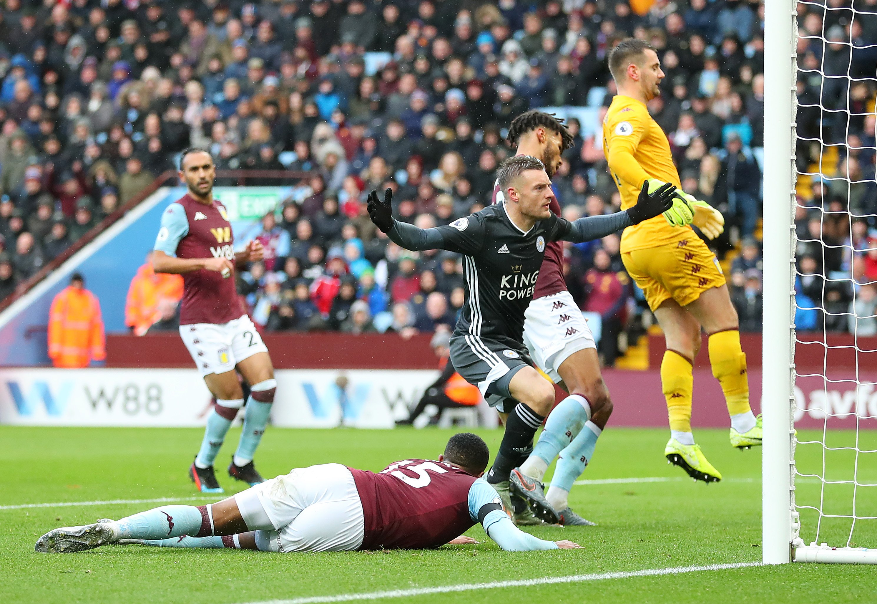 前利物浦中場盧卡斯·雷瓦因心臟疾病退役！.